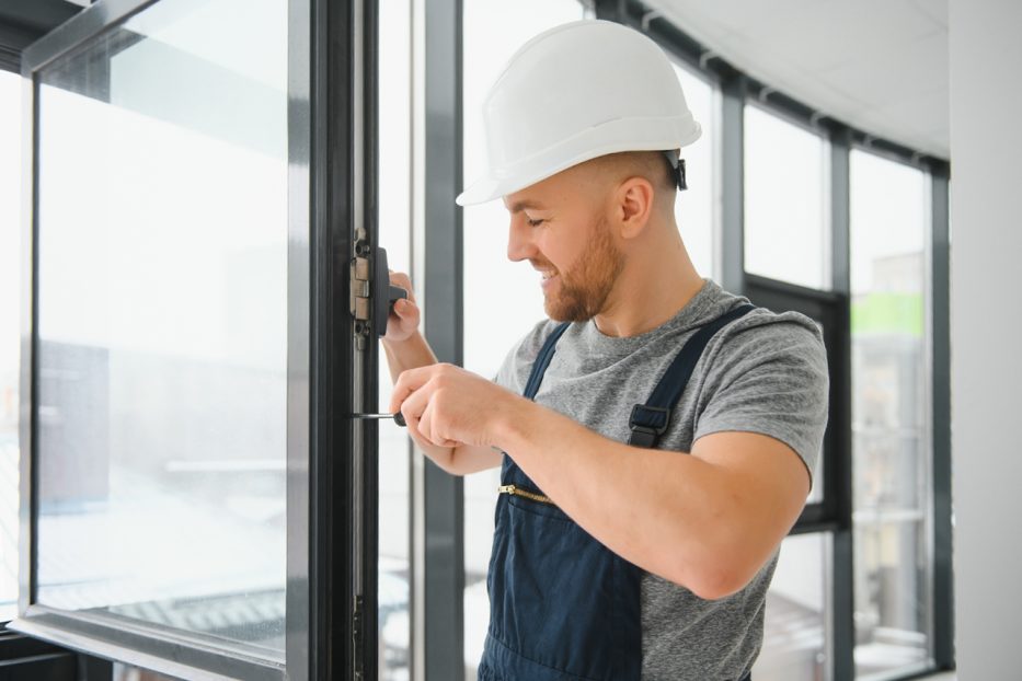 Instandhaltung und Wartung von Fenster- und Türelementen in Mietobjekten – wie lassen sich kostspielige Reparaturen vermeiden?
